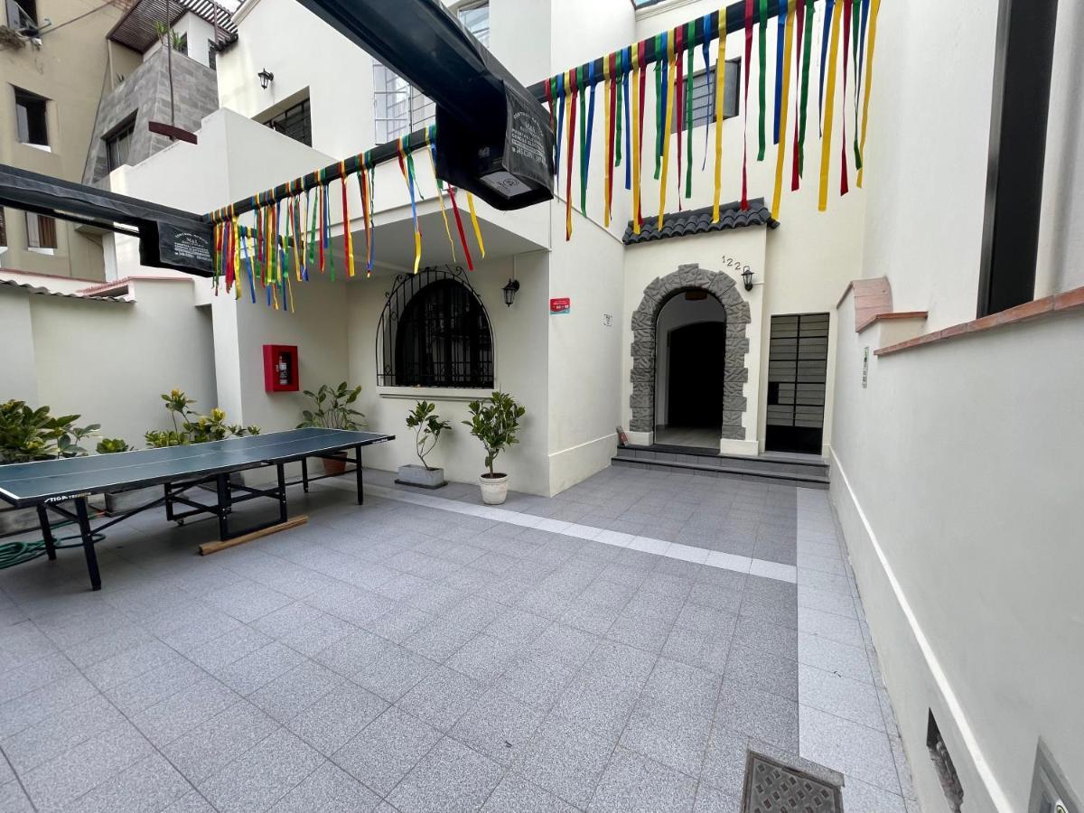 Casaroma Hostels Лима Экстерьер фото