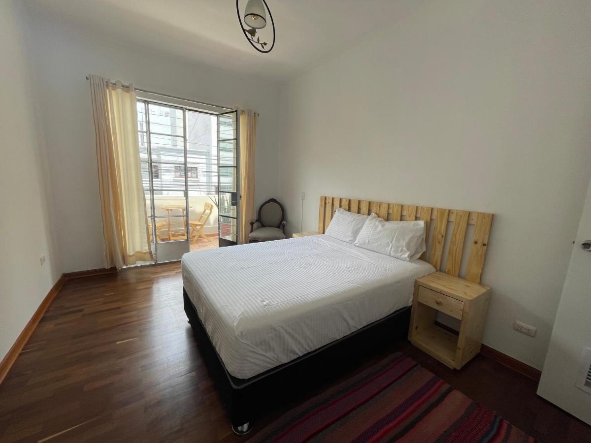Casaroma Hostels Лима Экстерьер фото