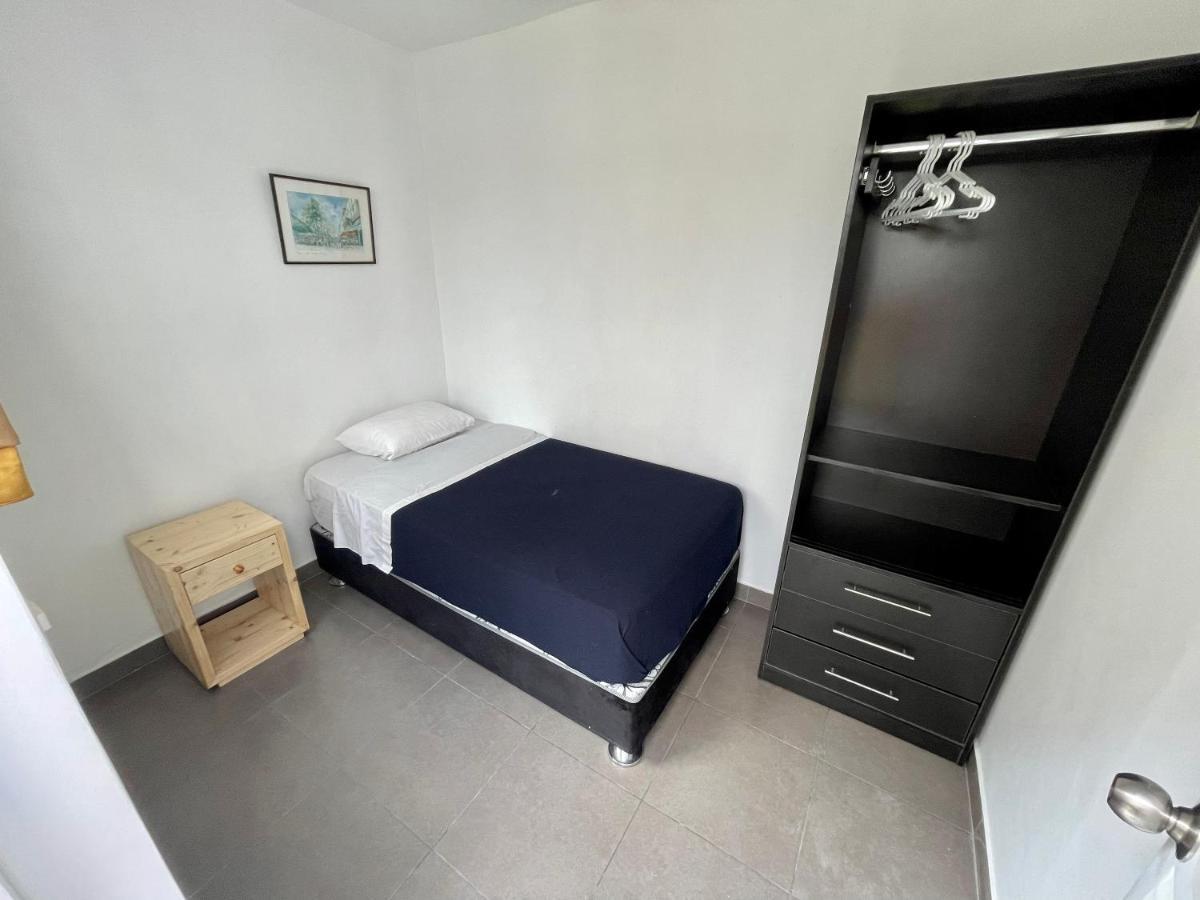 Casaroma Hostels Лима Экстерьер фото