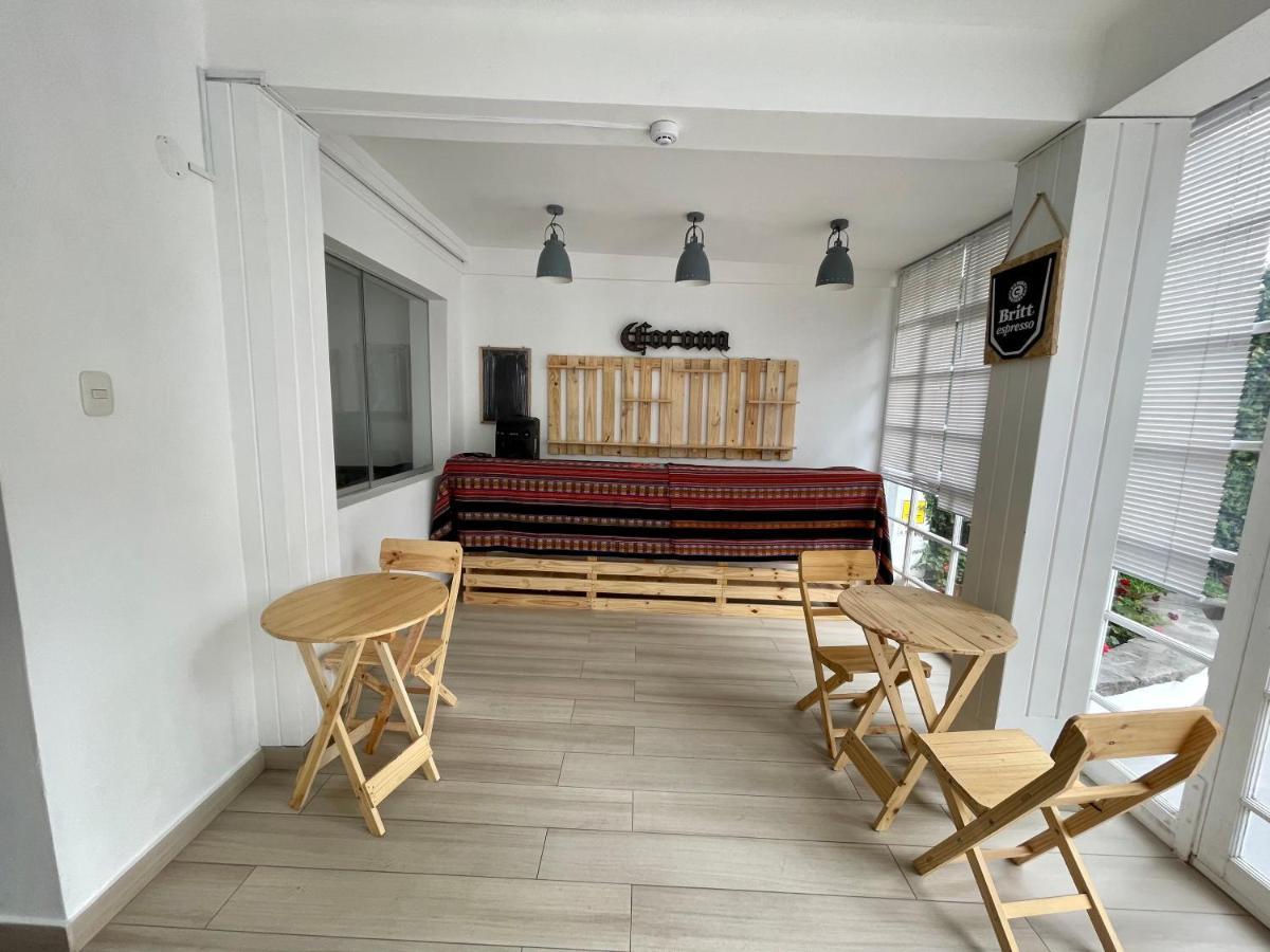Casaroma Hostels Лима Экстерьер фото