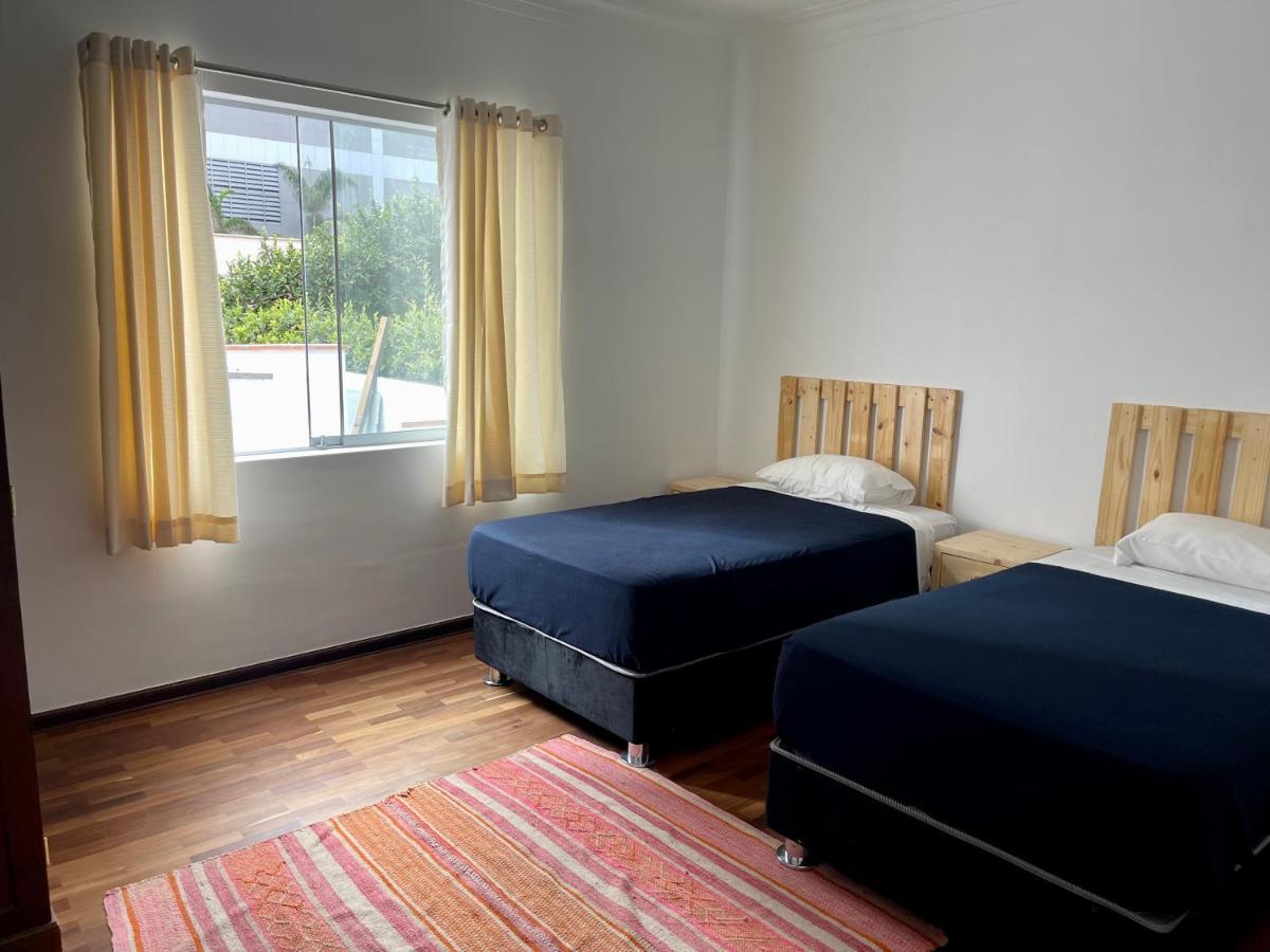 Casaroma Hostels Лима Экстерьер фото